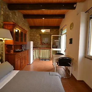 Belvilla By Oyo Mura Pranu , SantʼAntìoco Italia